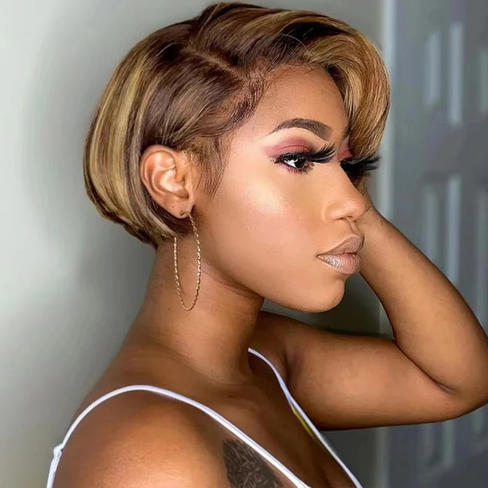 Perruque courte en cheveux humains bruns, coupe pixie, mèches blondes, avec dentelle, effet ombré, cheveux brésiliens raides et pré-épilés.